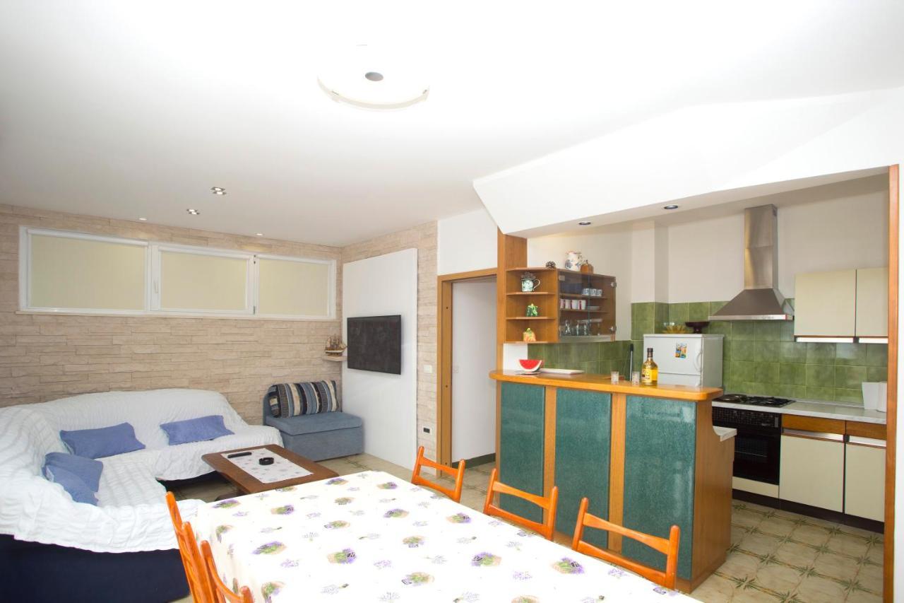Apartment Damir Postira Dış mekan fotoğraf